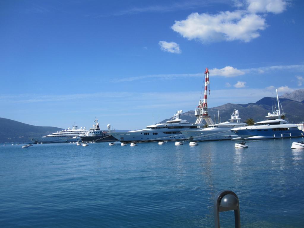 Apartments City Center Tivat Dış mekan fotoğraf